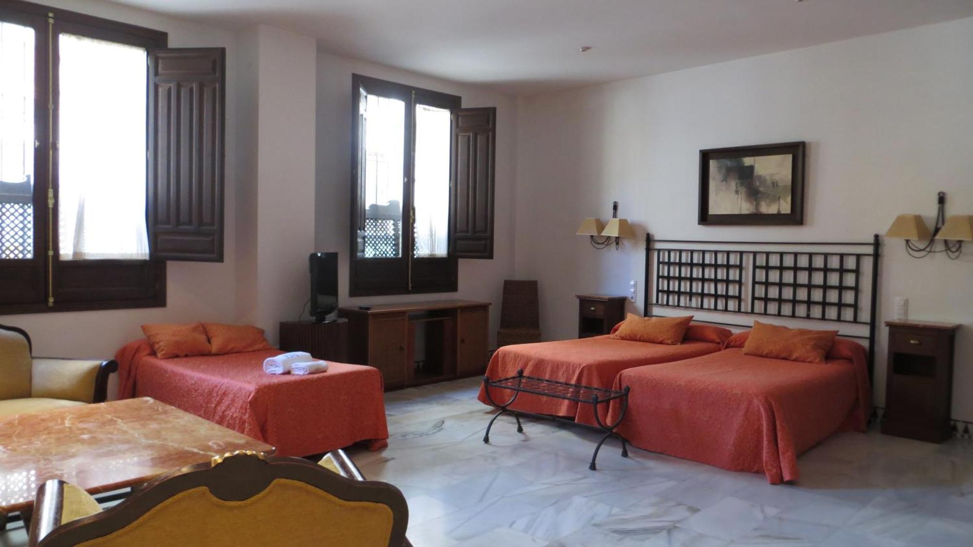 Apartamentos Plaza Córdoba Zimmer foto